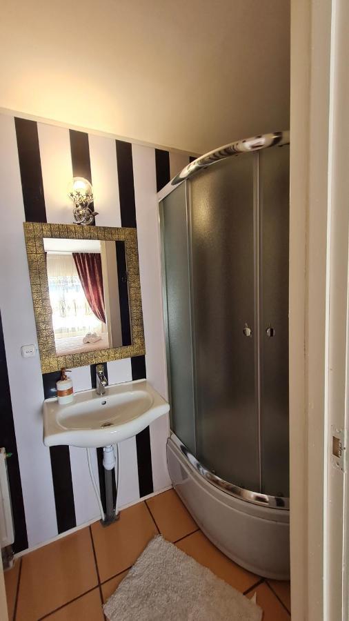 Imperija 85 Otel Riga Dış mekan fotoğraf